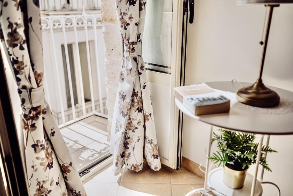 Torre Dalu' - A Due Passi Dalla Spiaggia Di Porta Vecchia, Con Terrazzo Privato E Netflix Monopoli Exterior foto